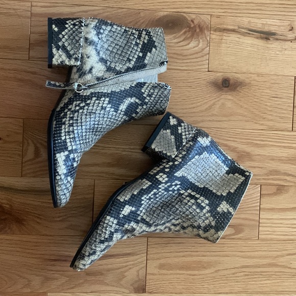 🐍 Freda Salvador Snake Skin boots 7 🐍 - Picture 3 of 8
